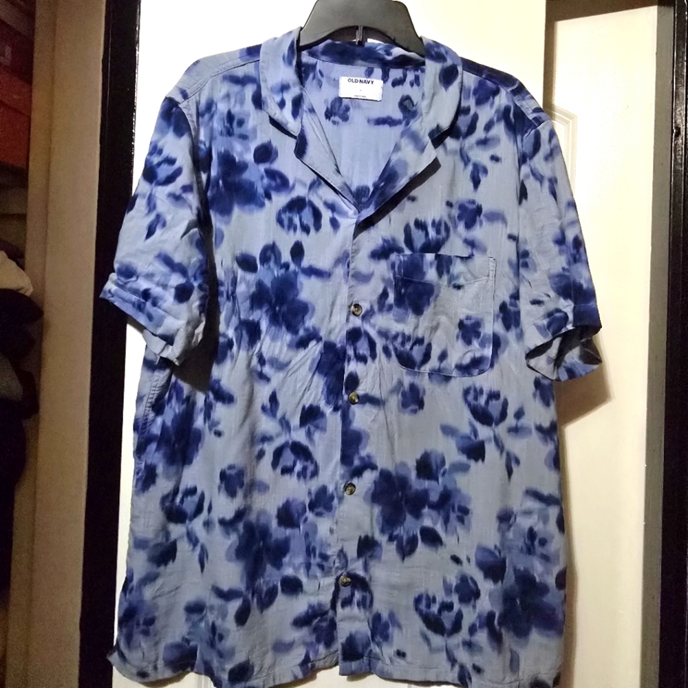 Old Navy Blue Floral Men's Short Sleeve Slub Knit Camp Shirt Size Large